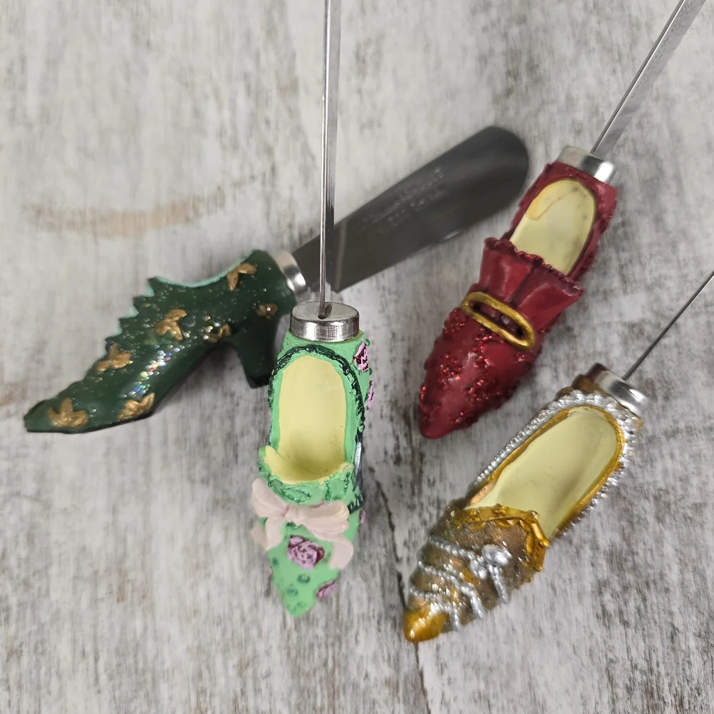 Four Butter Cheese Spreaders With Fancy Shoe Theme